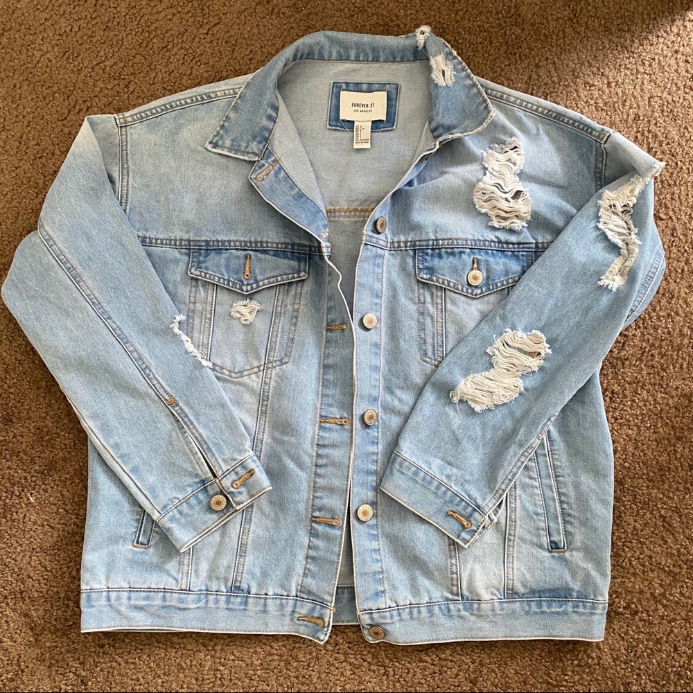 FOREVER 21 | Ripped denim jacket - Picture 5 of 7